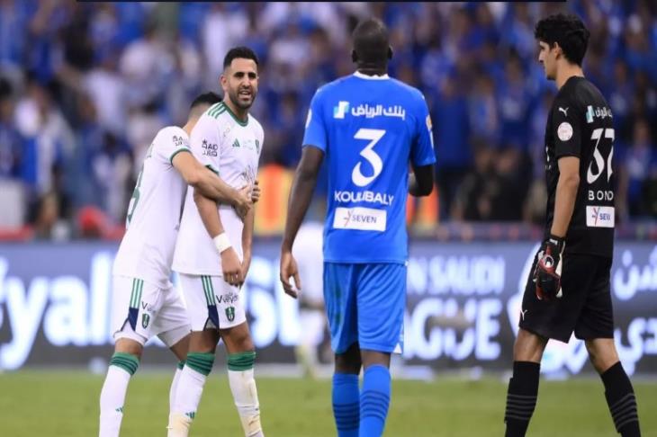 كلاسيكو الدوري السعودي.. أهلي جدة 0-0 الهلال.. بداية المباراة